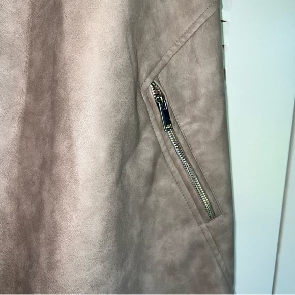 Philosophy Women’s Faux Leather Open Vest Buff Stone NWT - Picture 5 of 8